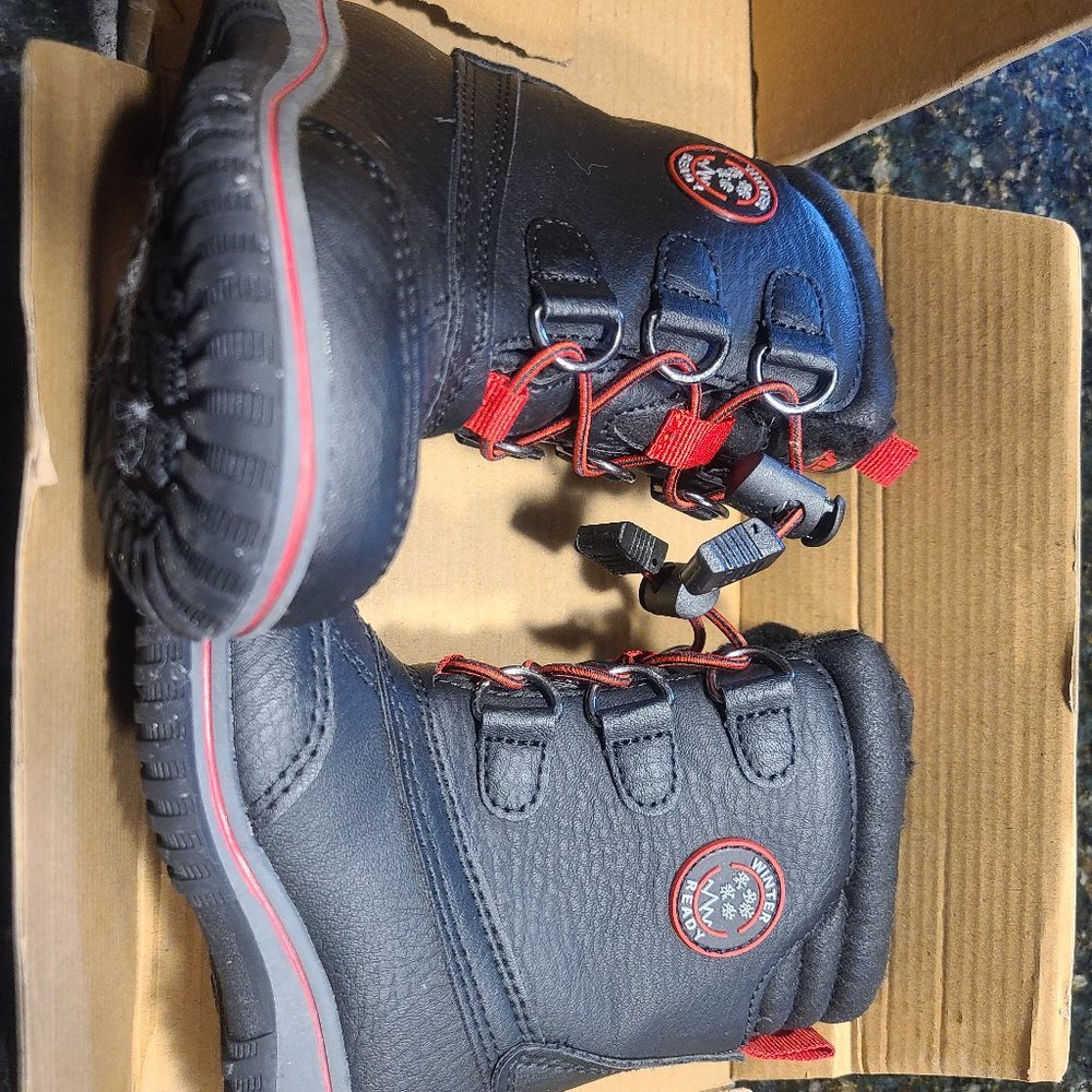 Little Boys Sz 7 Khombu Winter Boots